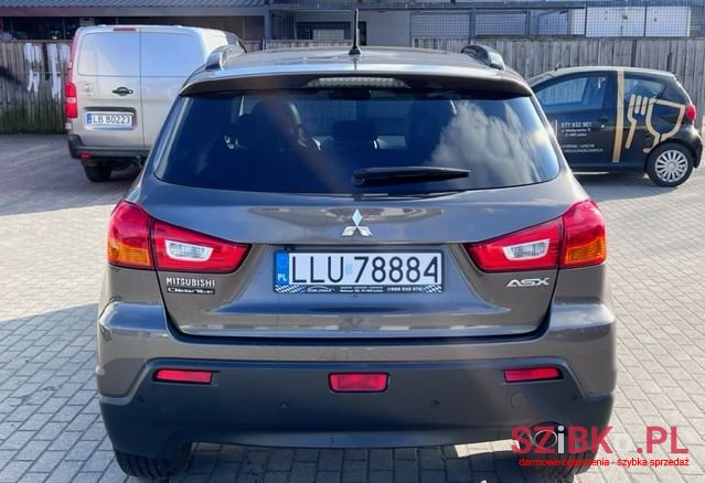 2011' Mitsubishi ASX photo #5