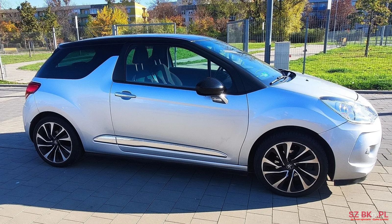 2012' Citroen DS3 photo #6