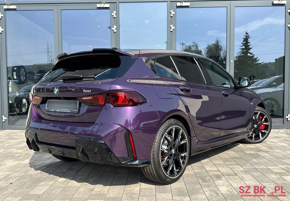 2024' BMW 1 Series photo #5