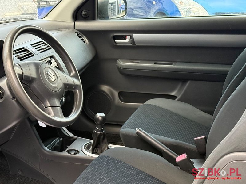 2010' Suzuki Swift 1.3 Comfort+ photo #5