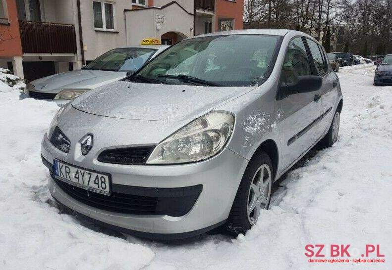 2005' Renault Clio photo #1