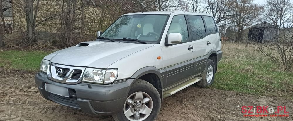 2002' Nissan Terrano photo #1