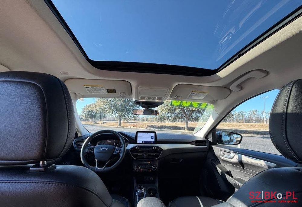 2021' Ford Kuga photo #5