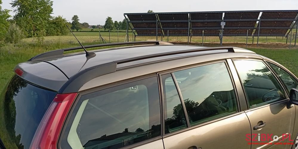 2008' Citroen C4 Grand Picasso photo #5