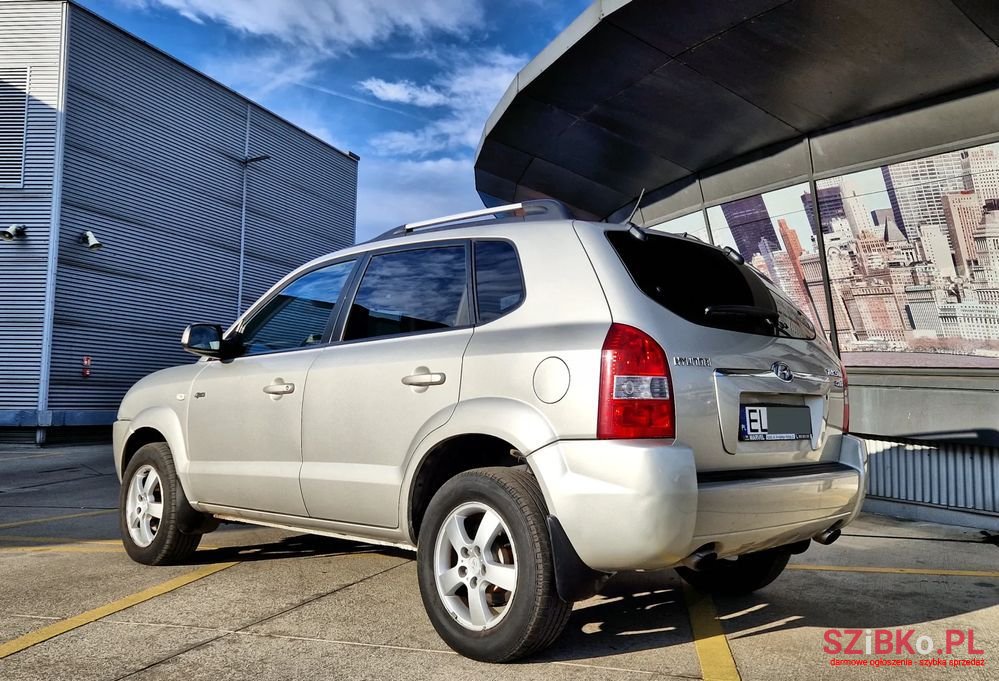 2007' Hyundai Tucson 2.0 Crdi Premium photo #3