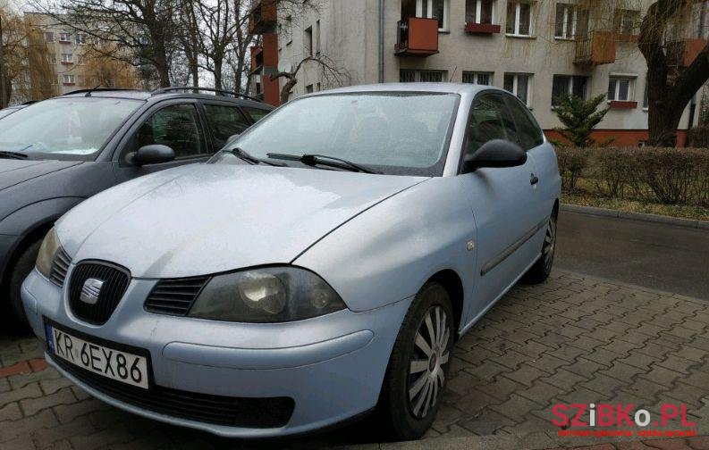 2002' SEAT Ibiza photo #1
