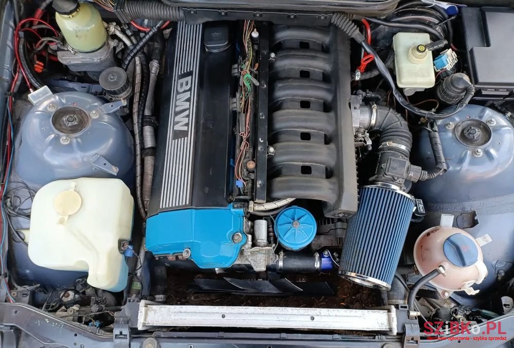 2000' BMW 3 Series 320I photo #5