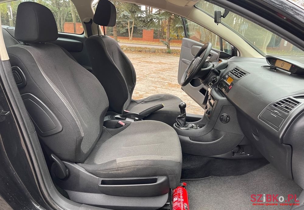 2008' Citroen C4 Coupe photo #6