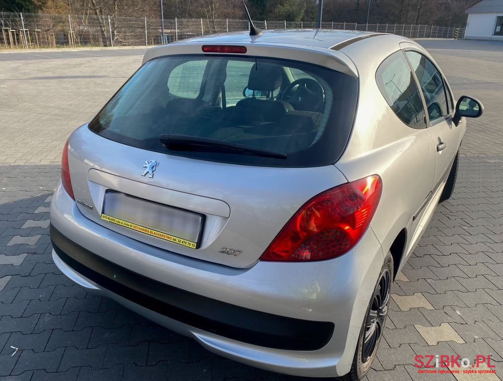 2008' Peugeot 207 1.4 Presence photo #2