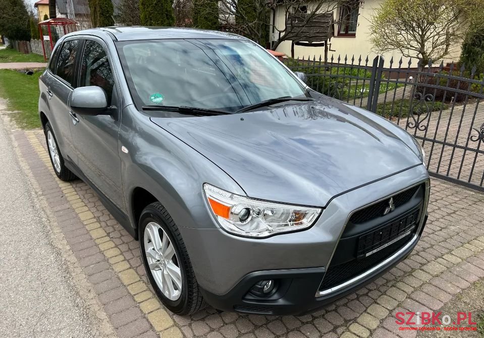 2011' Mitsubishi ASX photo #6