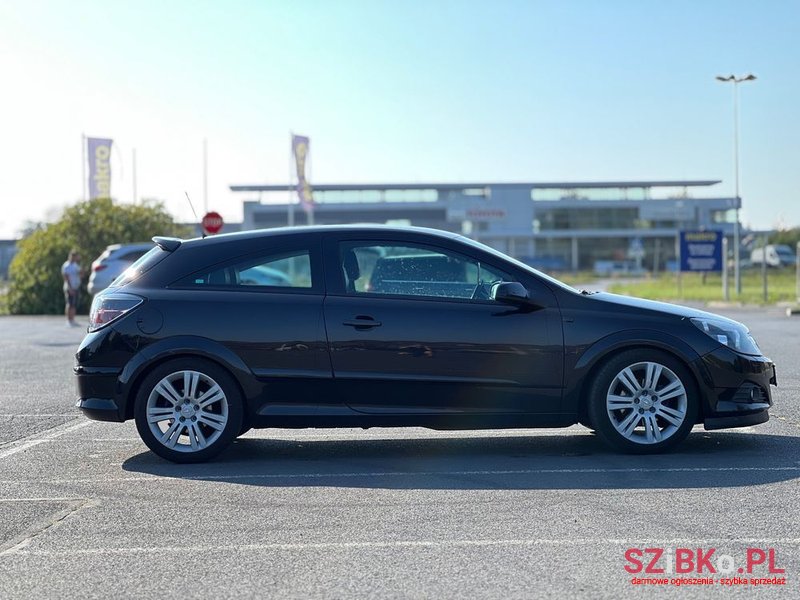 2006' Opel Astra Gtc 1.8 photo #2