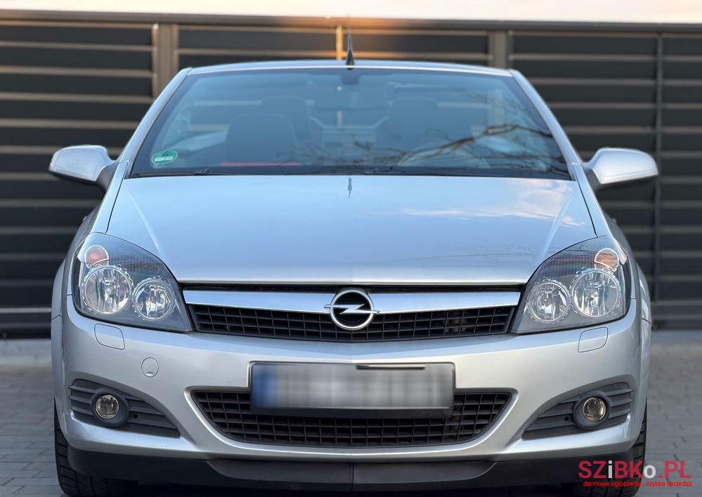 2006' Opel Astra 1.6 Enjoy photo #2