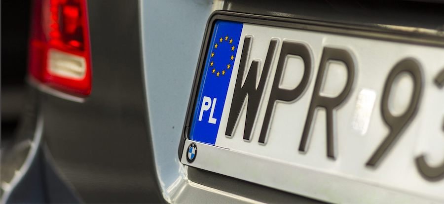 Tablice rejestracyjne 2021. Jak poznać z której części Polski jest pojazd?