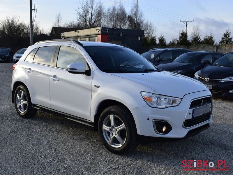 2015' Mitsubishi ASX photo #4