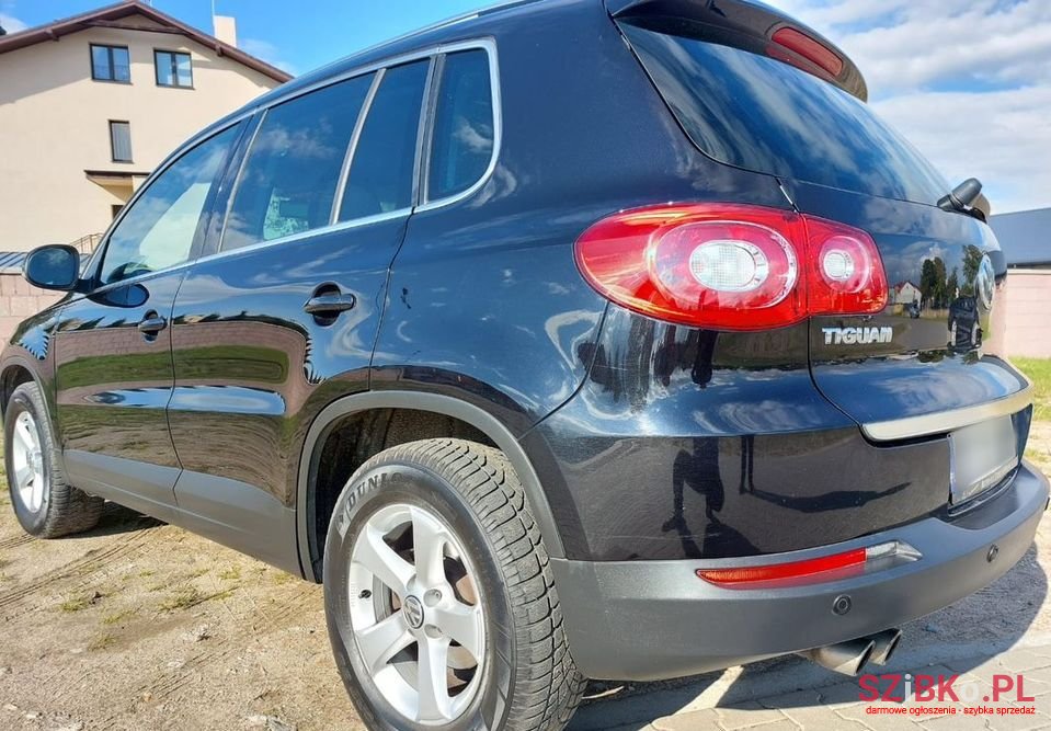 2008' Volkswagen Tiguan photo #3