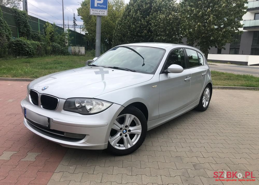 2007' BMW 1 Series 118D photo #1