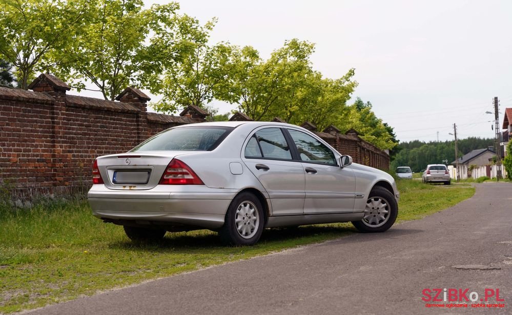 2001' Mercedes-Benz C-Class photo #4