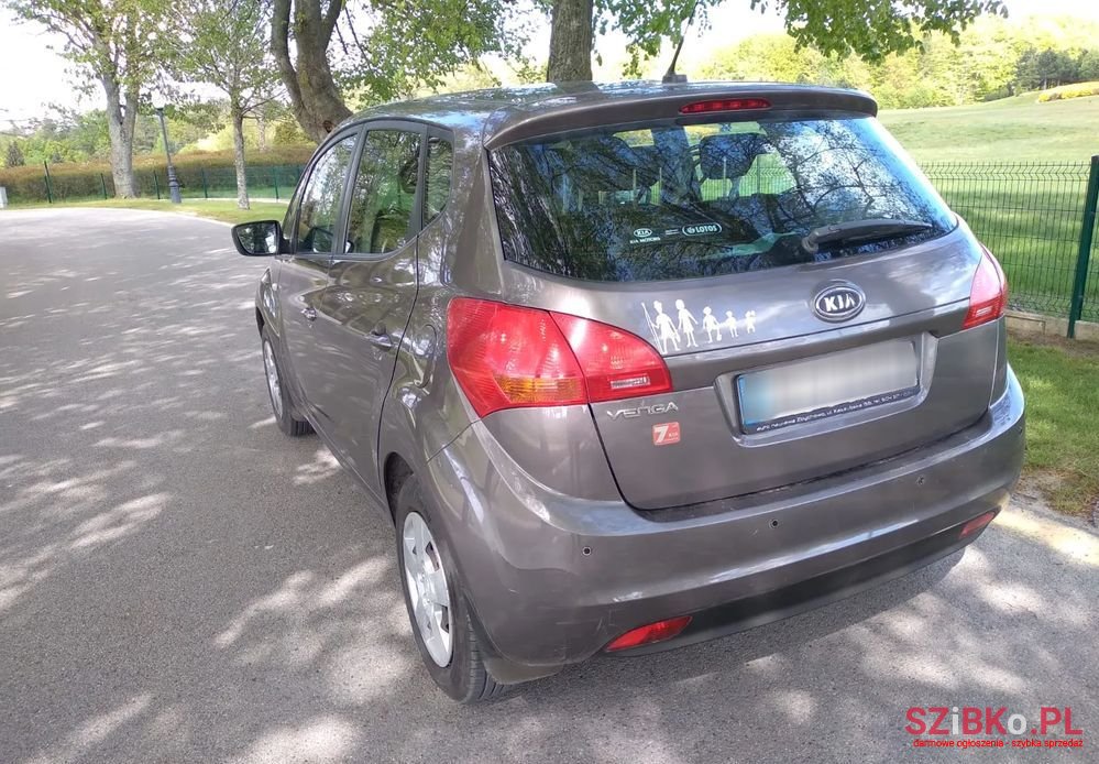2011' Kia Venga 1.4 L photo #4