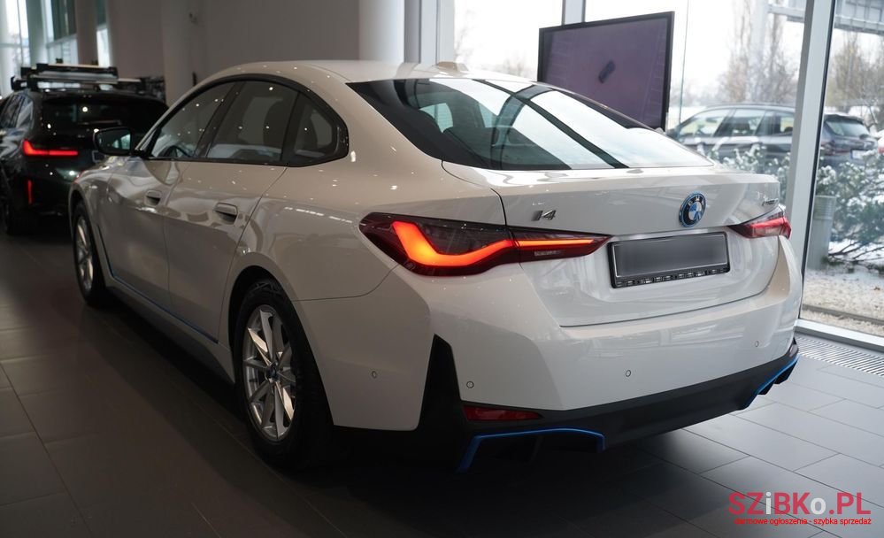 2023' BMW i4 Edrive 40 photo #5