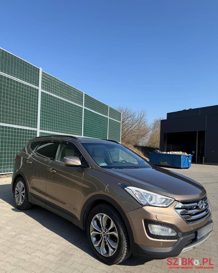 2014' Hyundai Santa Fe photo #2