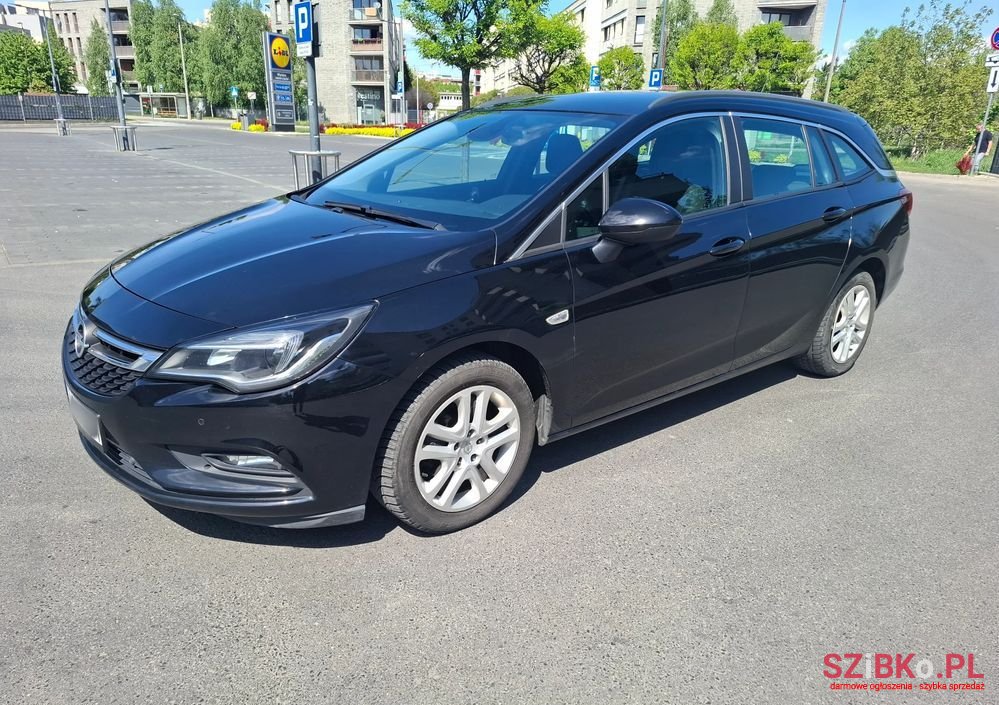 2017' Opel Astra V 1.4 T Dynamic photo #1