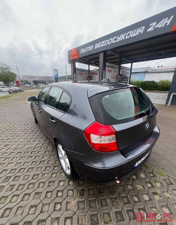 2007' BMW 1 Series 118I photo #2