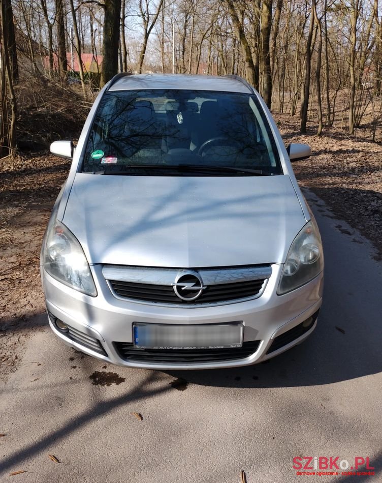 2007' Opel Zafira 1.8 Cosmo photo #2