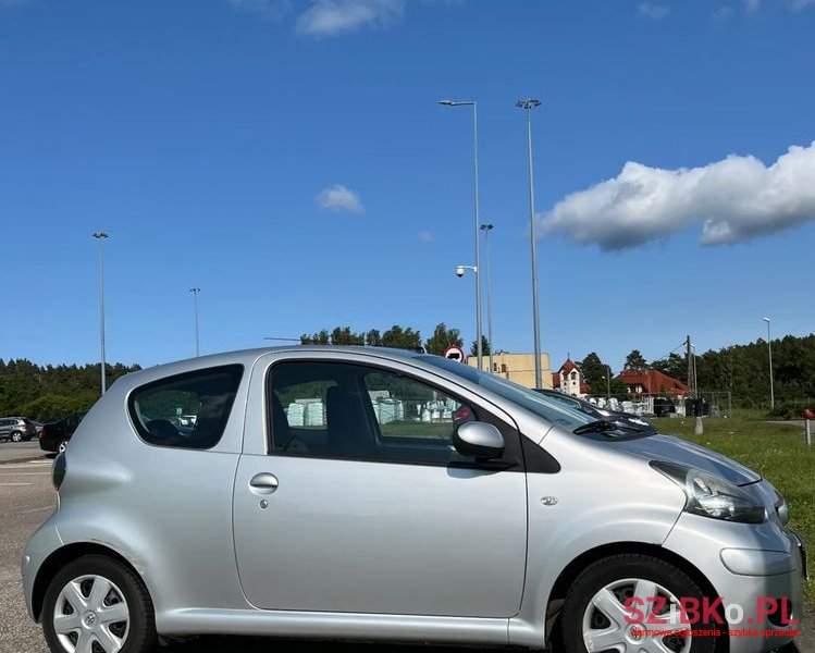 2010' Toyota Aygo photo #6