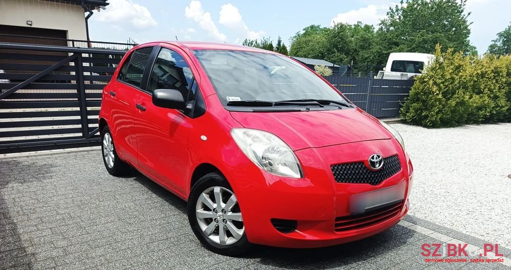 2008' Toyota Yaris 1.3 Luna A/C photo #2