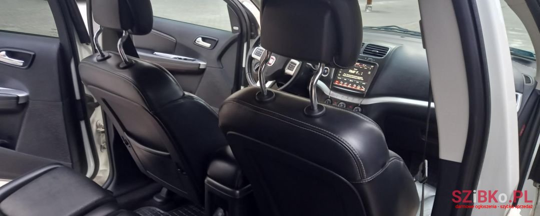 2012' Fiat Freemont photo #6