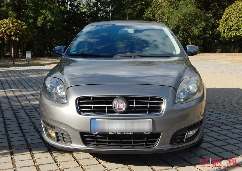 2009' Fiat Croma 2.2 16V Dynamic photo #2