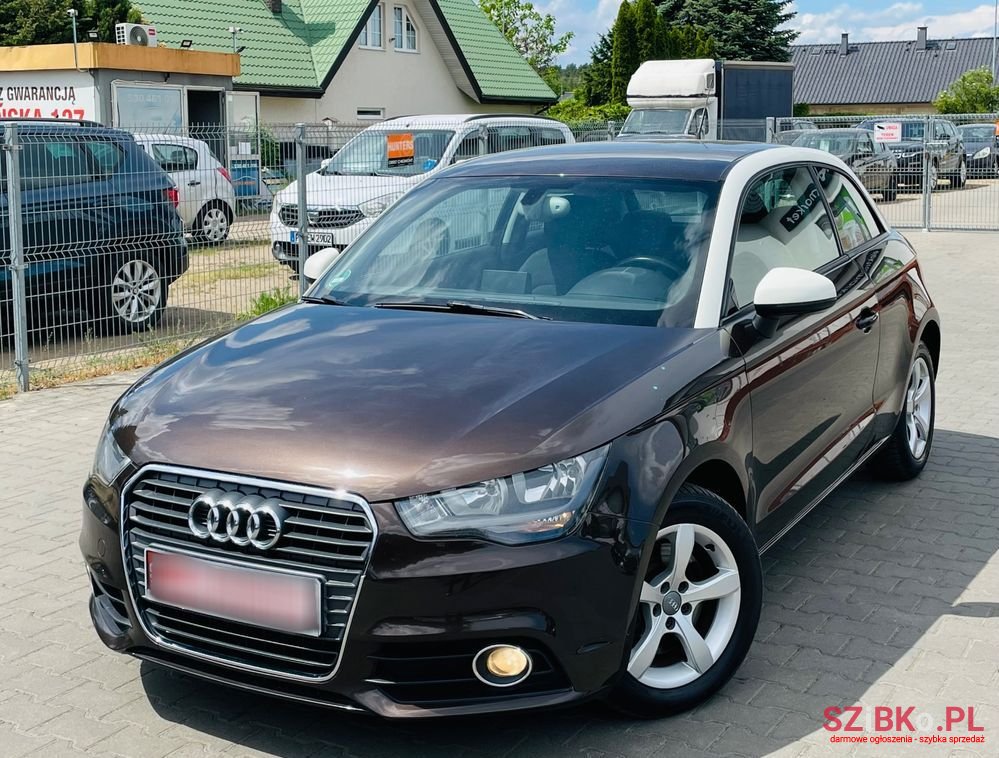 2011' Audi A1 1.6 Tdi S Line Sportpaket photo #4