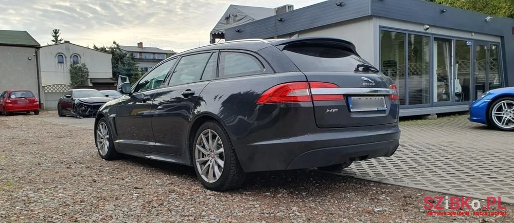 2014' Jaguar XF photo #3