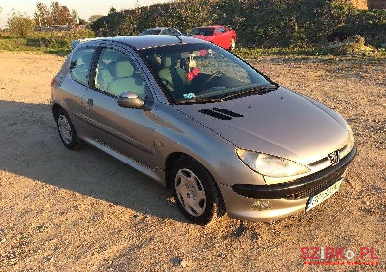 2000' Peugeot 206 photo #2