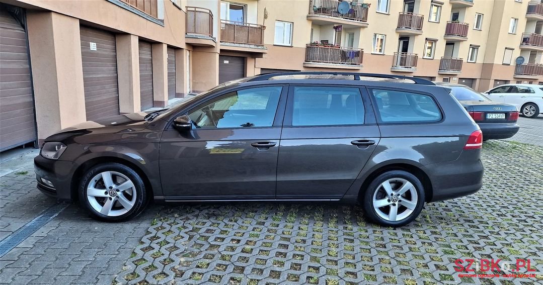 2015' Volkswagen Passat photo #5