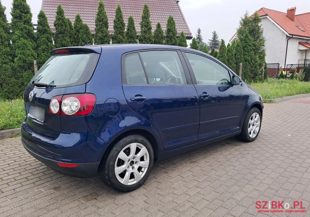 2006' Volkswagen Golf photo #5