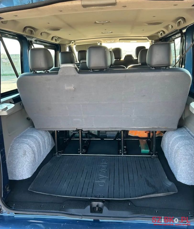 2010' Renault Trafic photo #1