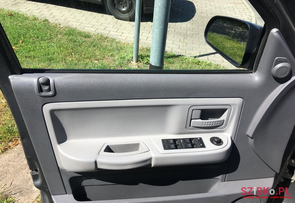 2005' Dodge Dakota photo #6