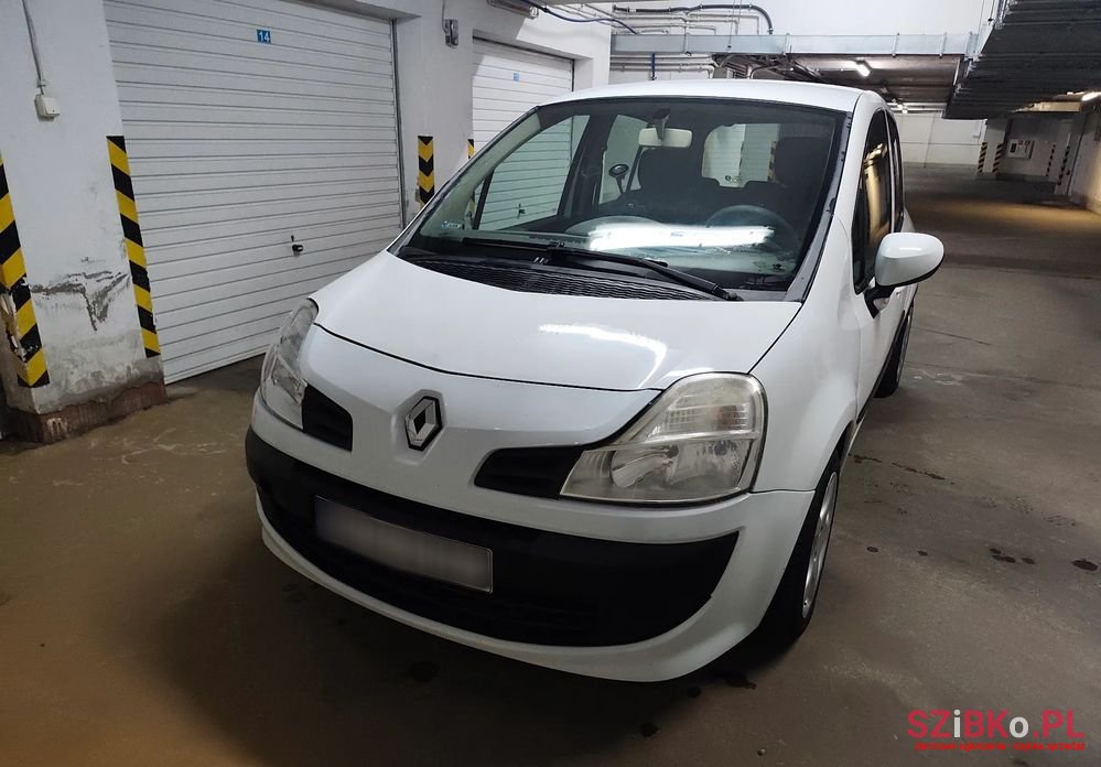 2011' Renault Modus photo #1