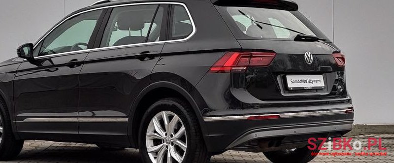 2017' Volkswagen Tiguan photo #4