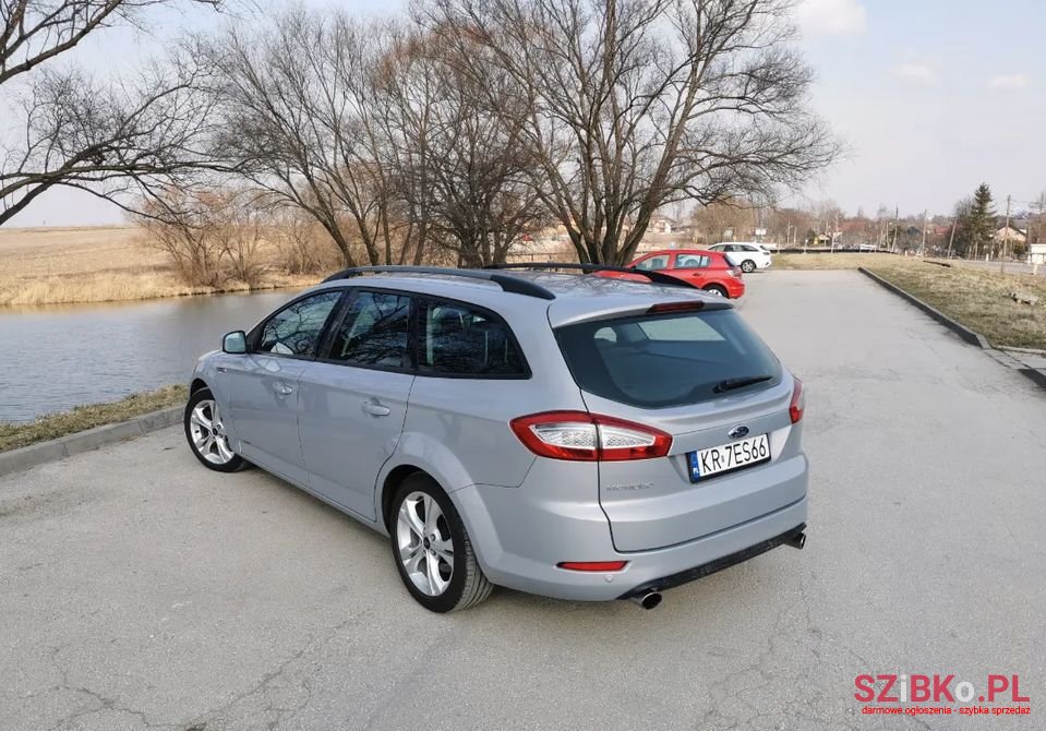 2011' Ford Mondeo photo #4