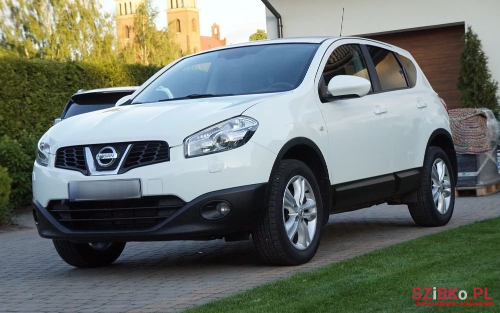 2011' Nissan Qashqai 2.0 Lounge photo #3
