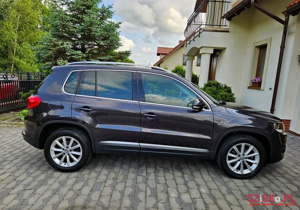 2015' Volkswagen Tiguan photo #6