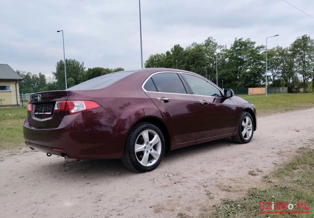 2011' Honda Accord 2.0 Executive photo #2