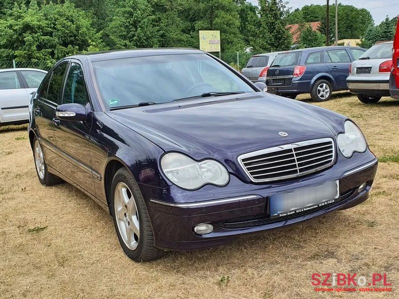 2002' Mercedes-Benz C-Class photo #1