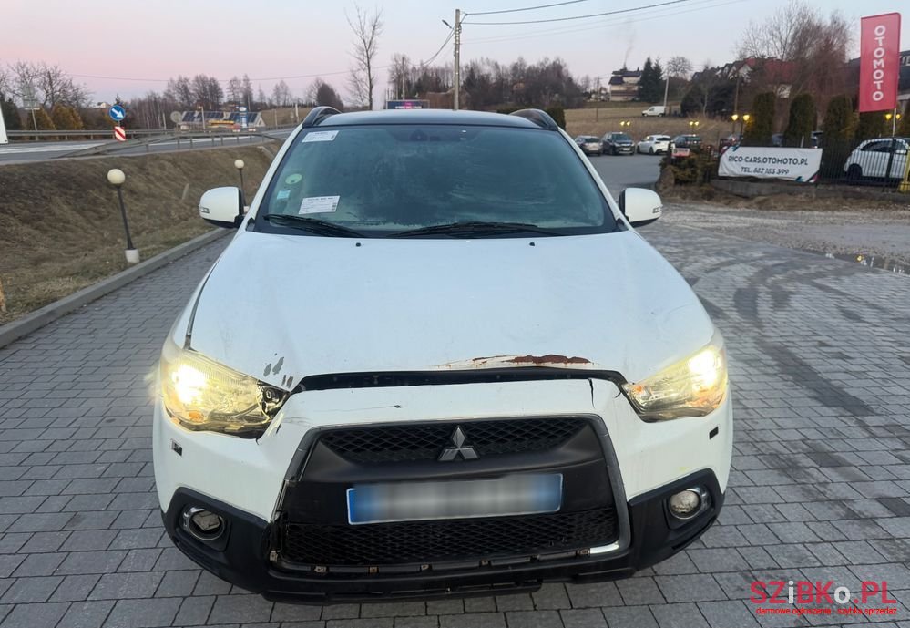 2010' Mitsubishi ASX photo #2