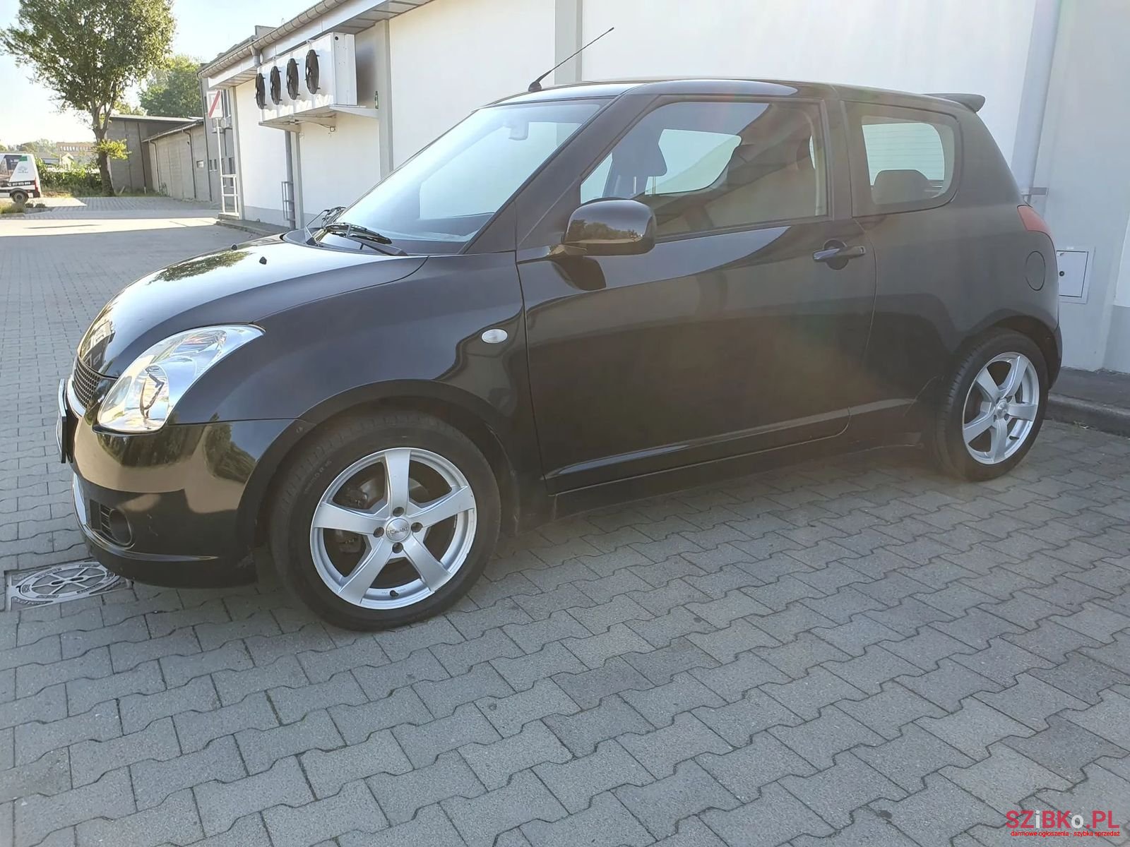 2007' Suzuki Swift photo #2