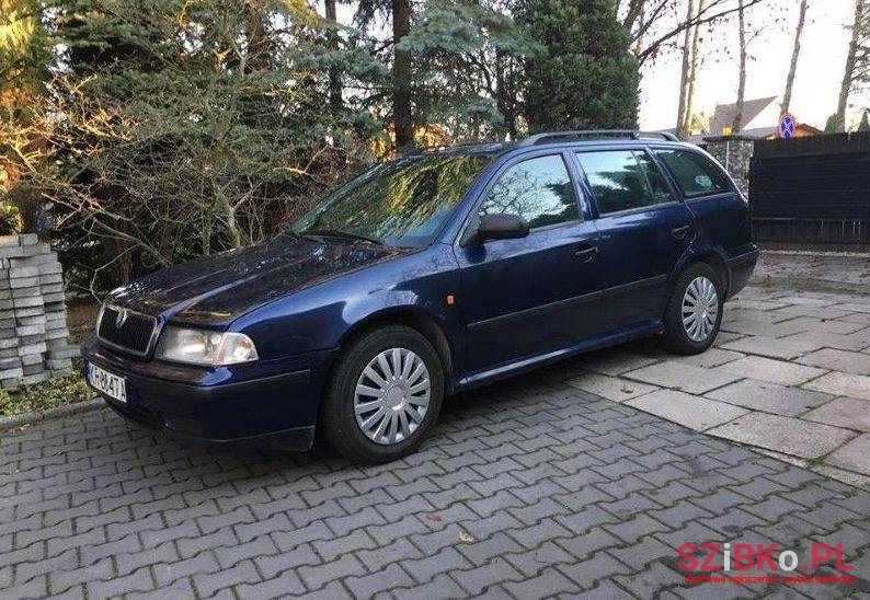 1999' Skoda Octavia photo #1