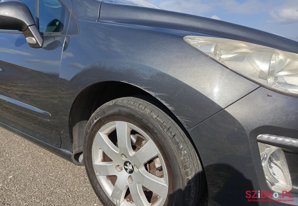 2012' Peugeot 308 120 Vti Active photo #4