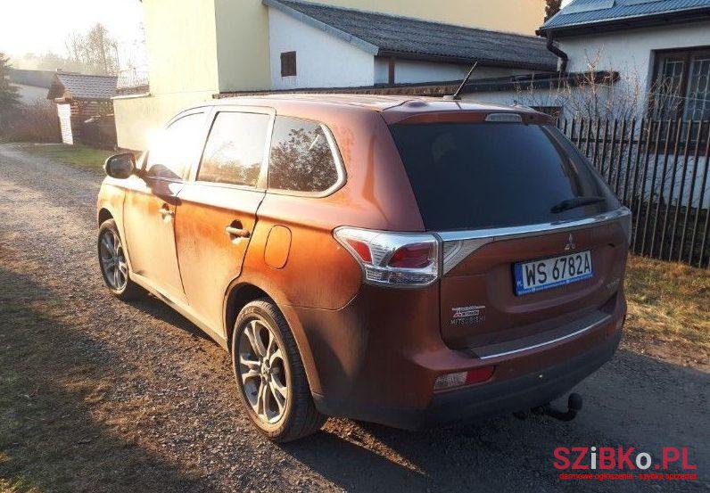 2014' Mitsubishi Outlander photo #1